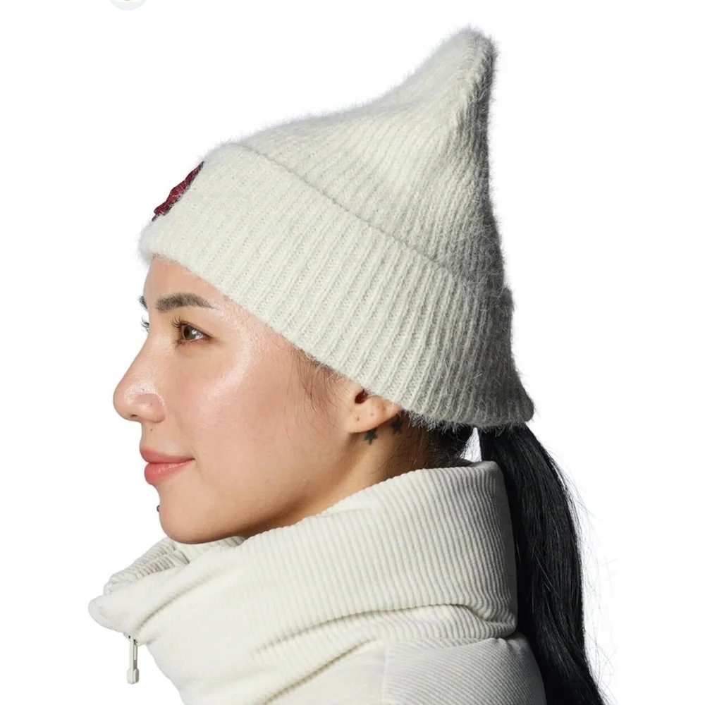 NWT Under Armor Rose Cuffed Beanie